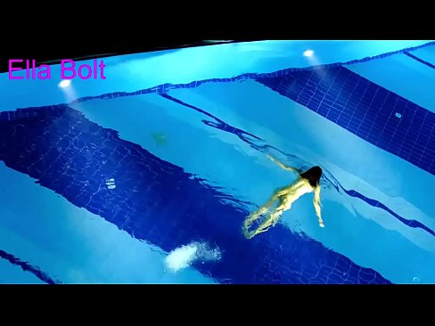 ❤️ Handikwanise kumira kuona, mudiki blonde akabatwa achishambira asina kupfeka muELLA BOLT resort pool pa %sn.epicpornvideos-com.ru % ☑