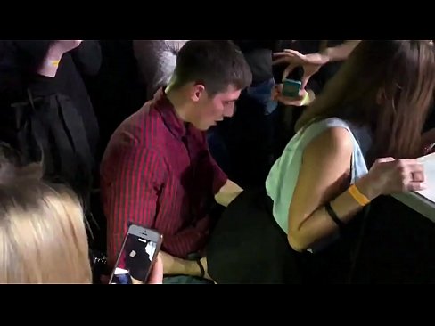 ❤️ Bonde chairo muRussian nightclub. Musikana weRussia ane makore 18 ari mu anus uye bonde akanyura munightclub pa %sn.epicpornvideos-com.ru % ☑